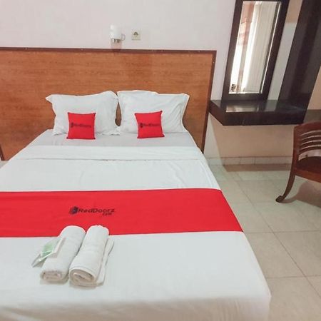 RedDoorz At Pujon Malang Hotel Batu  Bagian luar foto