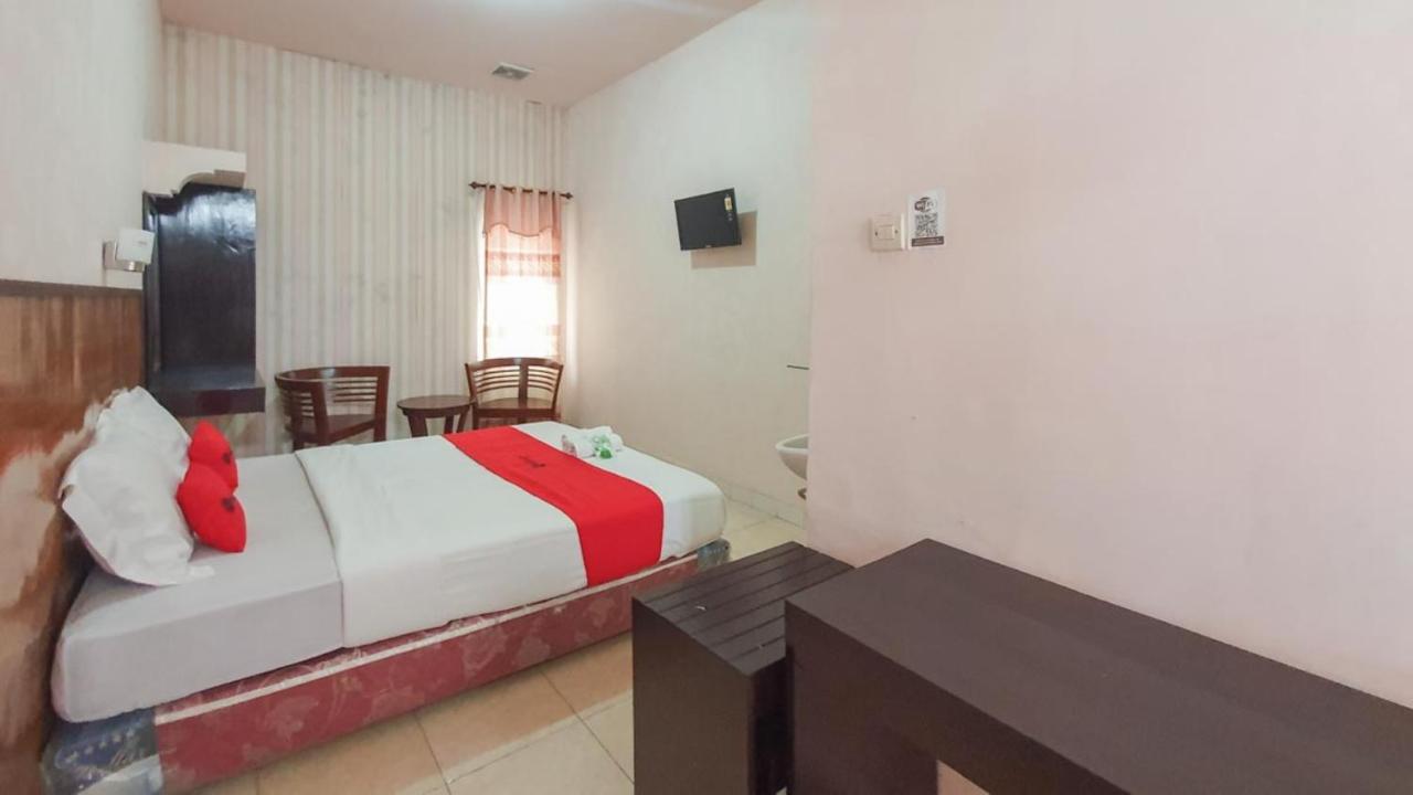 RedDoorz At Pujon Malang Hotel Batu  Bagian luar foto