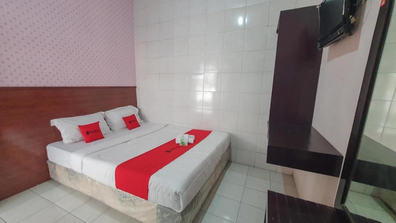 RedDoorz At Pujon Malang Hotel Batu  Bagian luar foto