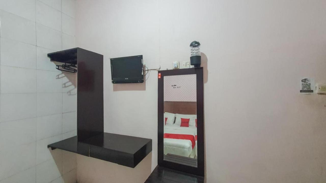 RedDoorz At Pujon Malang Hotel Batu  Bagian luar foto