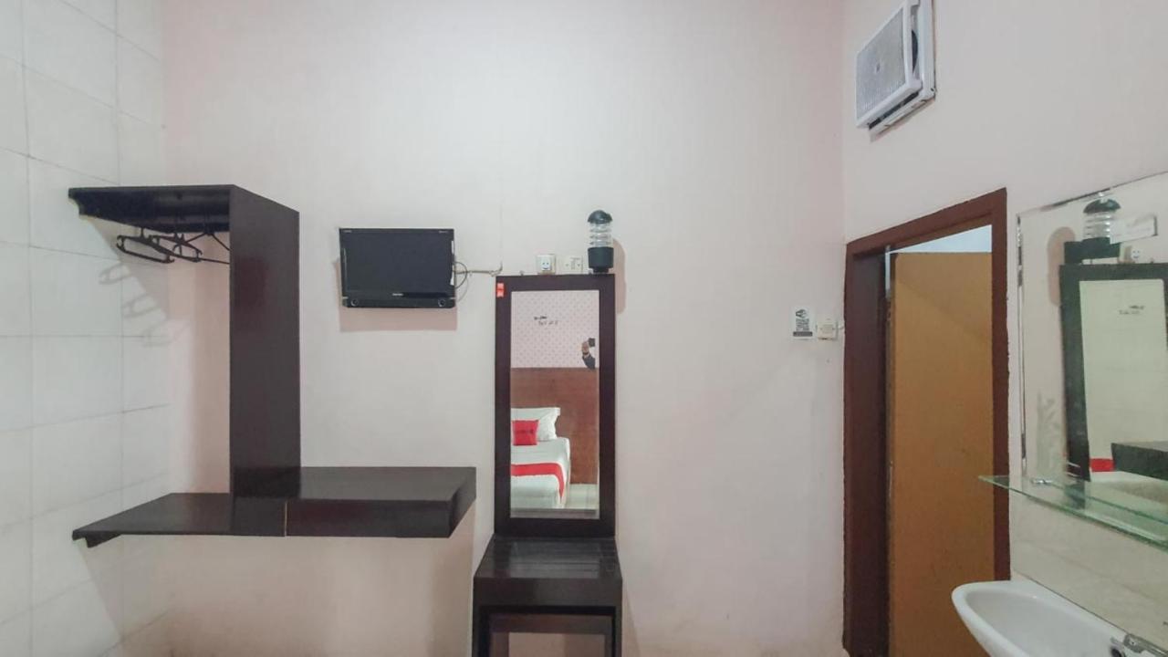 RedDoorz At Pujon Malang Hotel Batu  Bagian luar foto