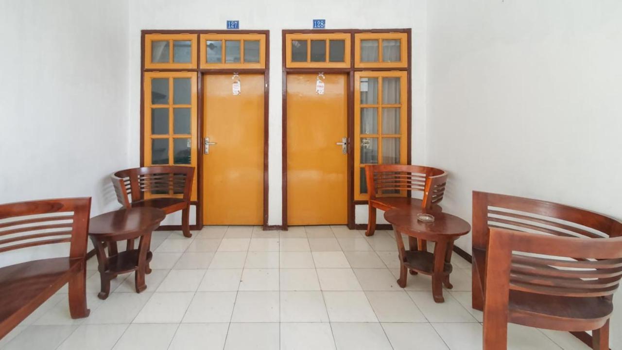 RedDoorz At Pujon Malang Hotel Batu  Bagian luar foto