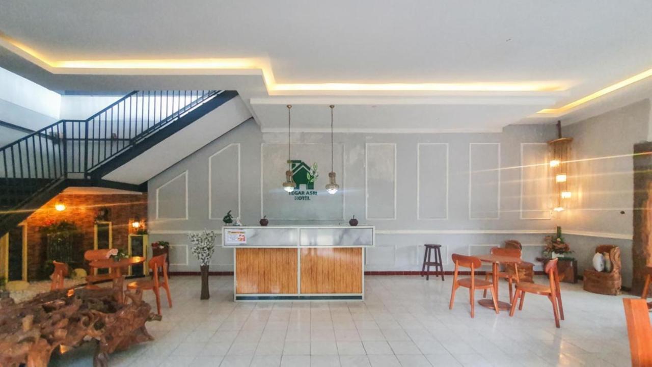 RedDoorz At Pujon Malang Hotel Batu  Bagian luar foto
